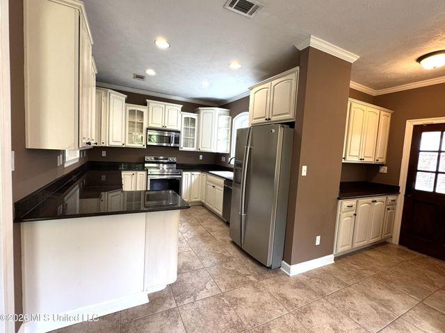 110 Yarborough Place, Waveland, MS 39576