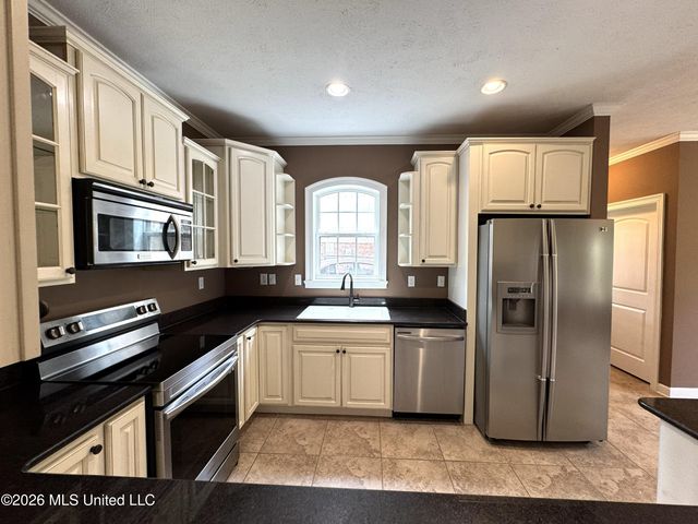 110 Yarborough Place, Waveland, MS 39576