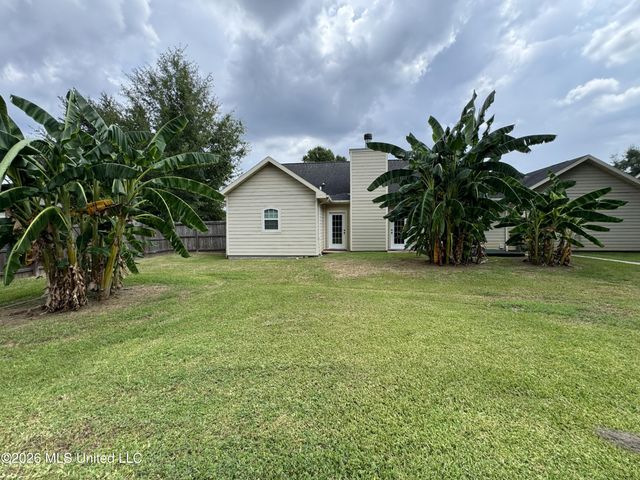 110 Yarborough Place, Waveland, MS 39576