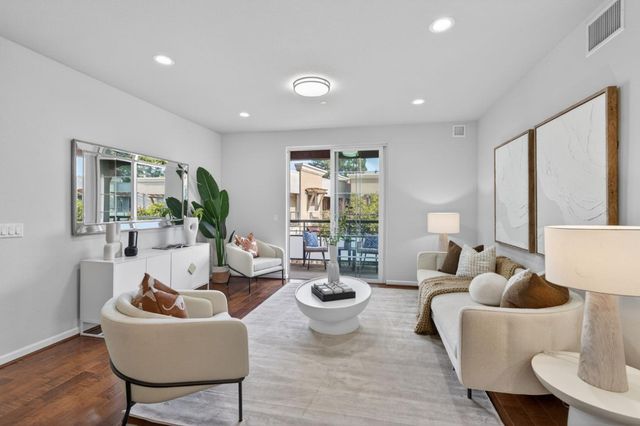 4388 El Camino Real 348, Los Altos, CA 94022