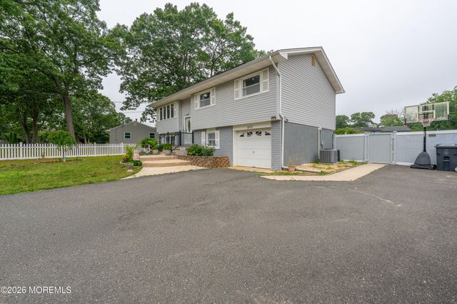 1456 Randolph Street, Toms River, NJ 08753