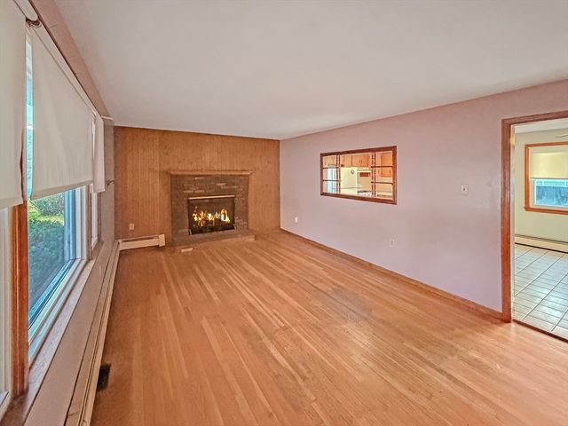 49 Golf Ave, Methuen, MA 01844