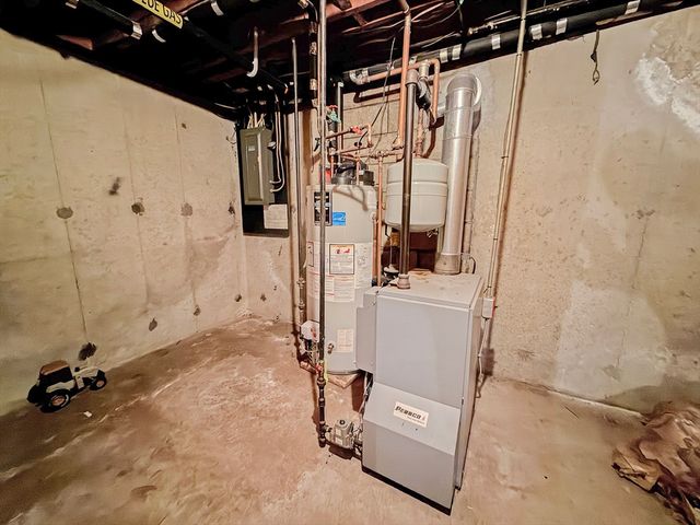 49 Golf Ave, Methuen, MA 01844