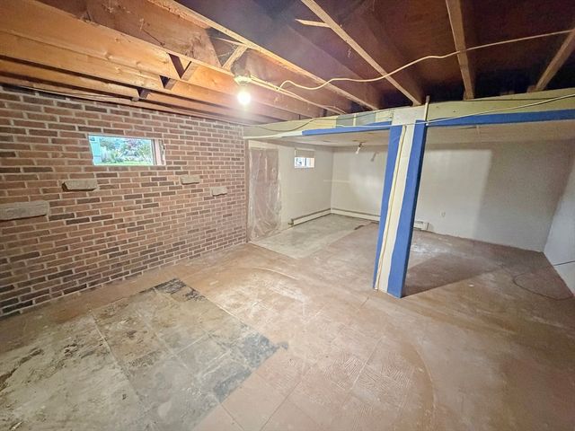 49 Golf Ave, Methuen, MA 01844