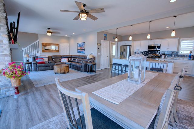 35 Ems B40f Lane, Leesburg, IN 46538