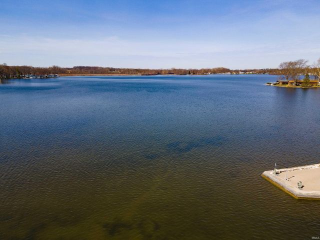 35 Ems B40f Lane, Leesburg, IN 46538