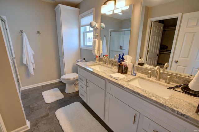 35 Ems B40f Lane, Leesburg, IN 46538