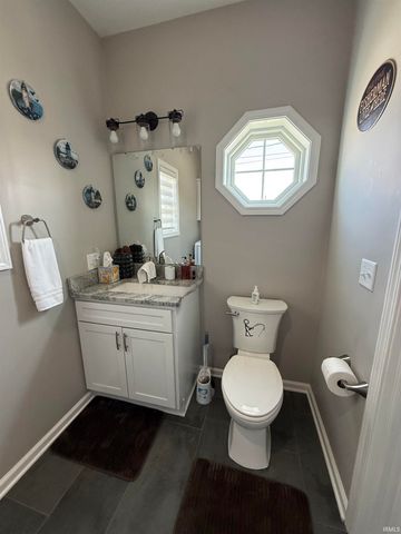 35 Ems B40f Lane, Leesburg, IN 46538