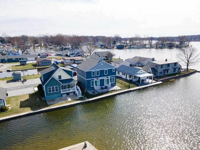 35 Ems B40f Lane, Leesburg, IN 46538