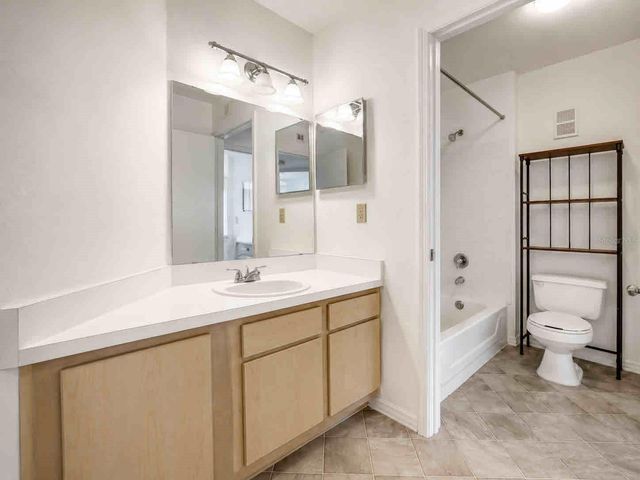 7270 WESTPOINTE BOULEVARD 910, Orlando, FL 32835