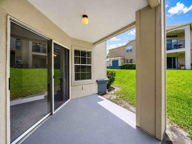 7270 WESTPOINTE BOULEVARD 910, Orlando, FL 32835