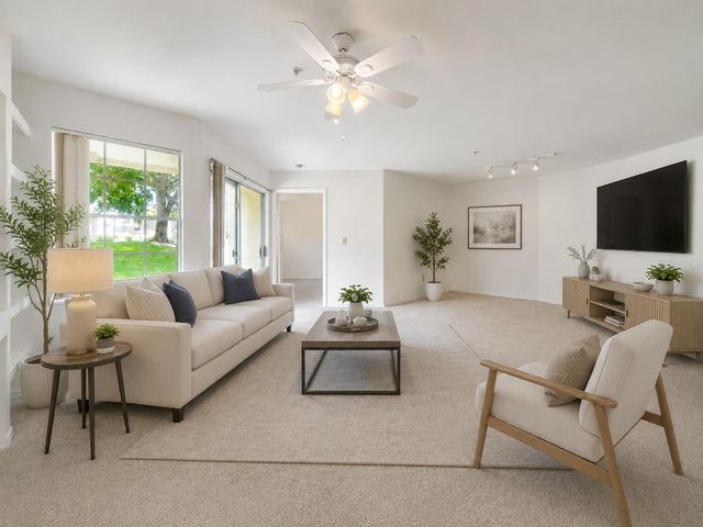 7270 WESTPOINTE BOULEVARD 910, Orlando, FL 32835