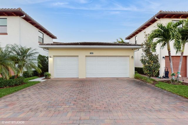 2098 Dickens Terrace, Palm Beach Gardens, FL 33418