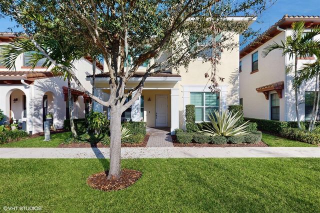 2098 Dickens Terrace, Palm Beach Gardens, FL 33418