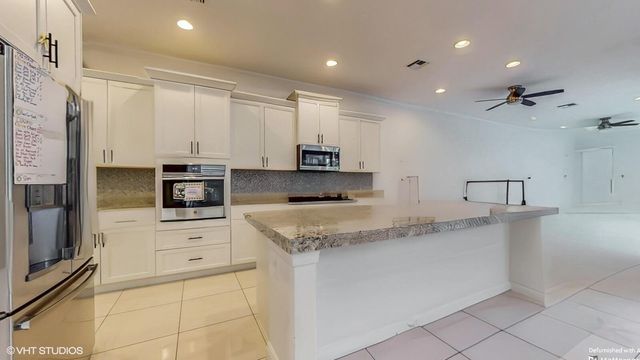 2098 Dickens Terrace, Palm Beach Gardens, FL 33418