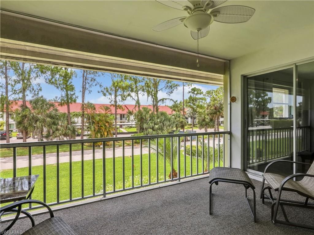 300 Valley Stream DR 8A, NAPLES, FL 34113 — photo 2