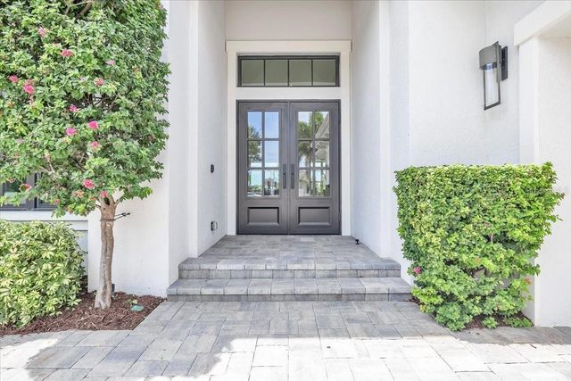 16306 DAYSAILOR TRAIL, Lakewood Ranch, FL 34202