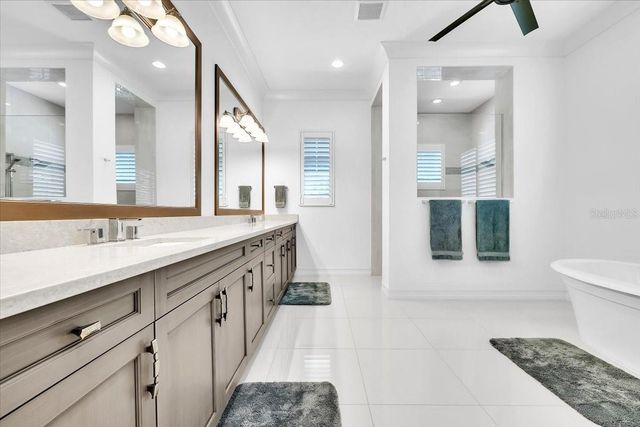 16306 DAYSAILOR TRAIL, Lakewood Ranch, FL 34202
