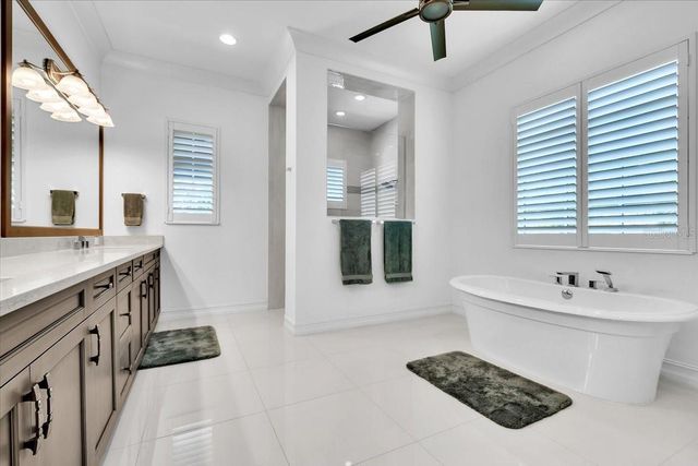 16306 DAYSAILOR TRAIL, Lakewood Ranch, FL 34202