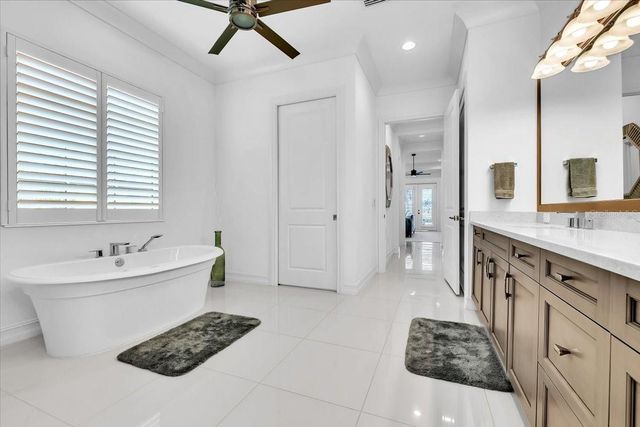 16306 DAYSAILOR TRAIL, Lakewood Ranch, FL 34202