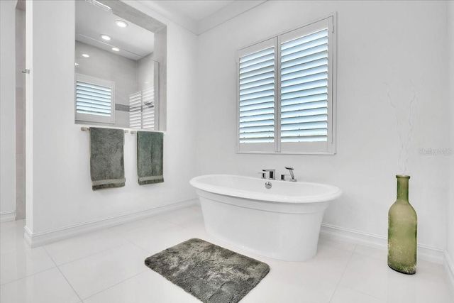 16306 DAYSAILOR TRAIL, Lakewood Ranch, FL 34202