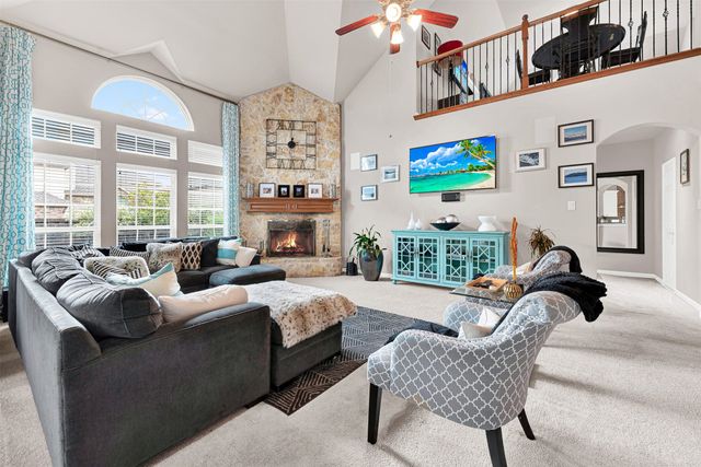 128 Chestnut Lane, Red Oak, TX 75154