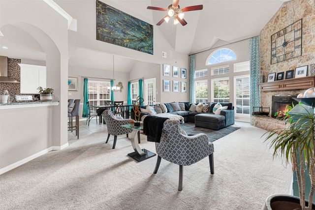 128 Chestnut Lane, Red Oak, TX 75154