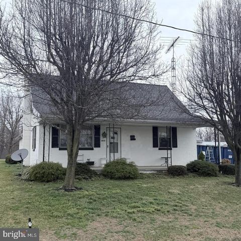1077 PAPER MILL ROAD, Chambersburg, PA 17202