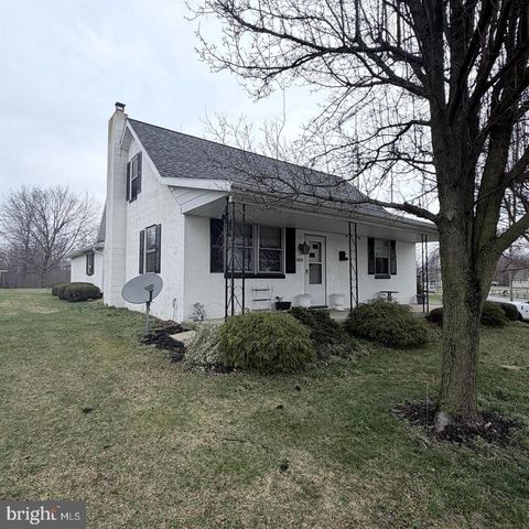 1077 PAPER MILL ROAD, Chambersburg, PA 17202