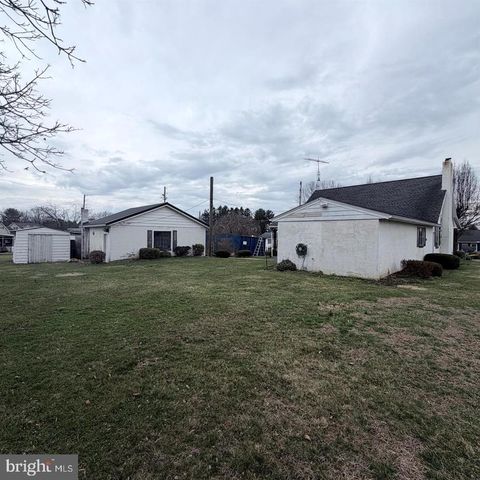 1077 PAPER MILL ROAD, Chambersburg, PA 17202