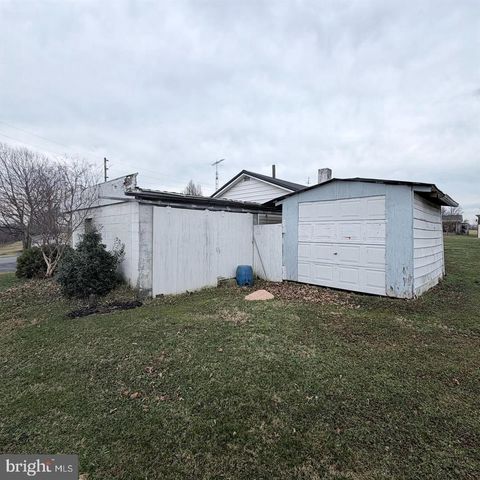 1077 PAPER MILL ROAD, Chambersburg, PA 17202