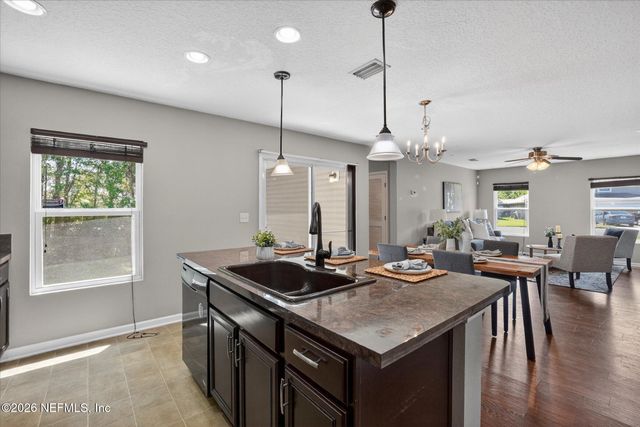 12190 ALEXANDRA Drive, Jacksonville, FL 32218