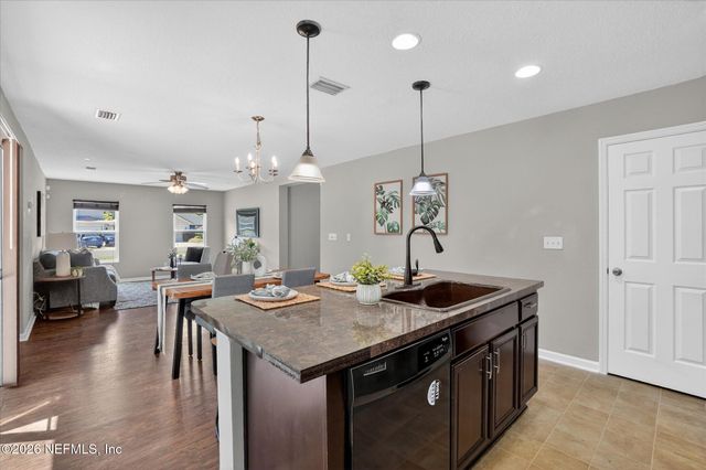 12190 ALEXANDRA Drive, Jacksonville, FL 32218