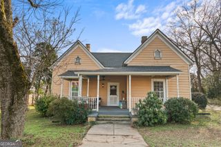 48 E Georgia Avenue, Comer, GA 30629