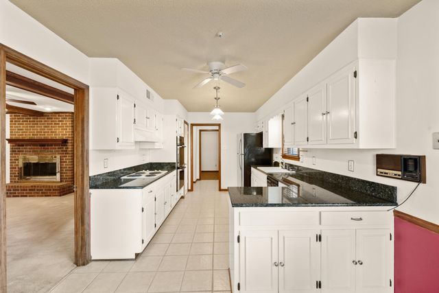 8935 W LUDGATE PL, Memphis, TN 38016