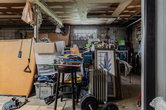 1048 Belle Plaine Avenue, Gurnee, IL 60031