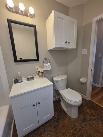 503 South St 3, Quincy, MA 02169