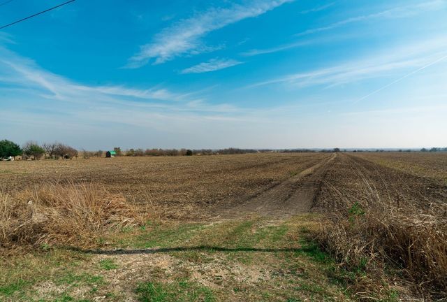 18402 Manda Carlson Road, Coupland, TX 78615