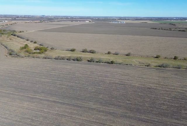 18402 Manda Carlson Road, Coupland, TX 78615