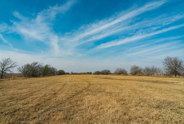 18402 Manda Carlson Road, Coupland, TX 78615