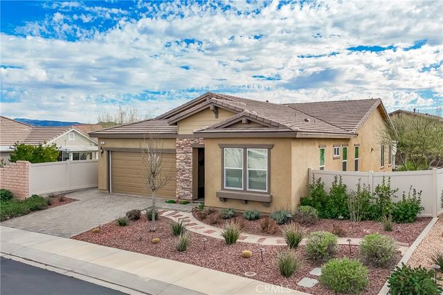 381 Nesting Bird, Beaumont, CA 92223