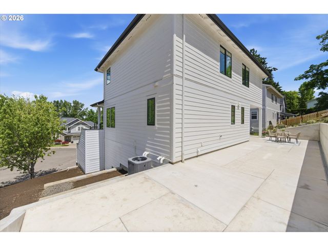 988 Nw BAKER CREST Ct, Mc Minnville, OR 97128