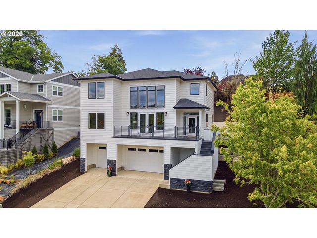 988 Nw BAKER CREST Ct, Mc Minnville, OR 97128
