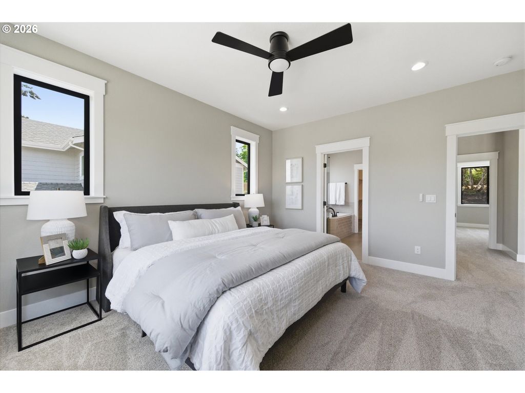Image 32 of property listing at 988 Nw BAKER CREST Ct, Mc Minnville, OR 97128