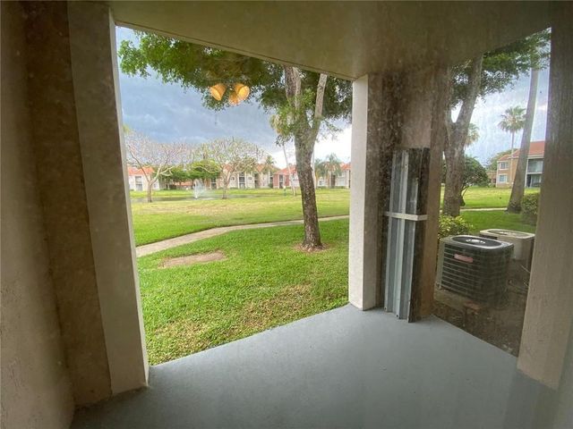 7872 Sonoma Springs Circle 102, Lake Worth, FL 33463