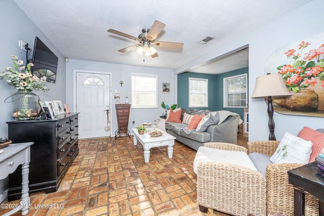 1806 Roosevelt Street, Pascagoula, MS 39567