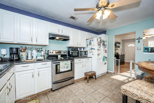 1806 Roosevelt Street, Pascagoula, MS 39567