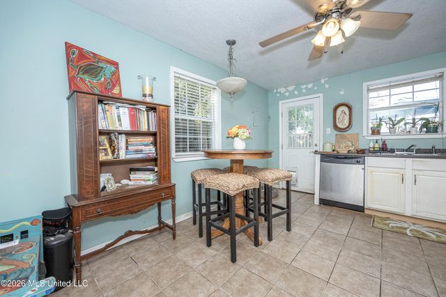 1806 Roosevelt Street, Pascagoula, MS 39567