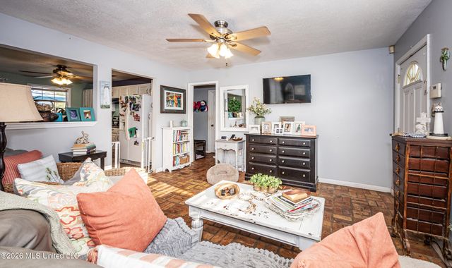 1806 Roosevelt Street, Pascagoula, MS 39567