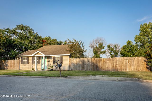 1806 Roosevelt Street, Pascagoula, MS 39567